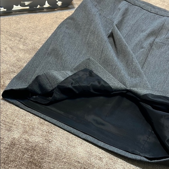 Express Gray Knee-Length Pencil Skirt - Size 2 - Picture 6 of 6